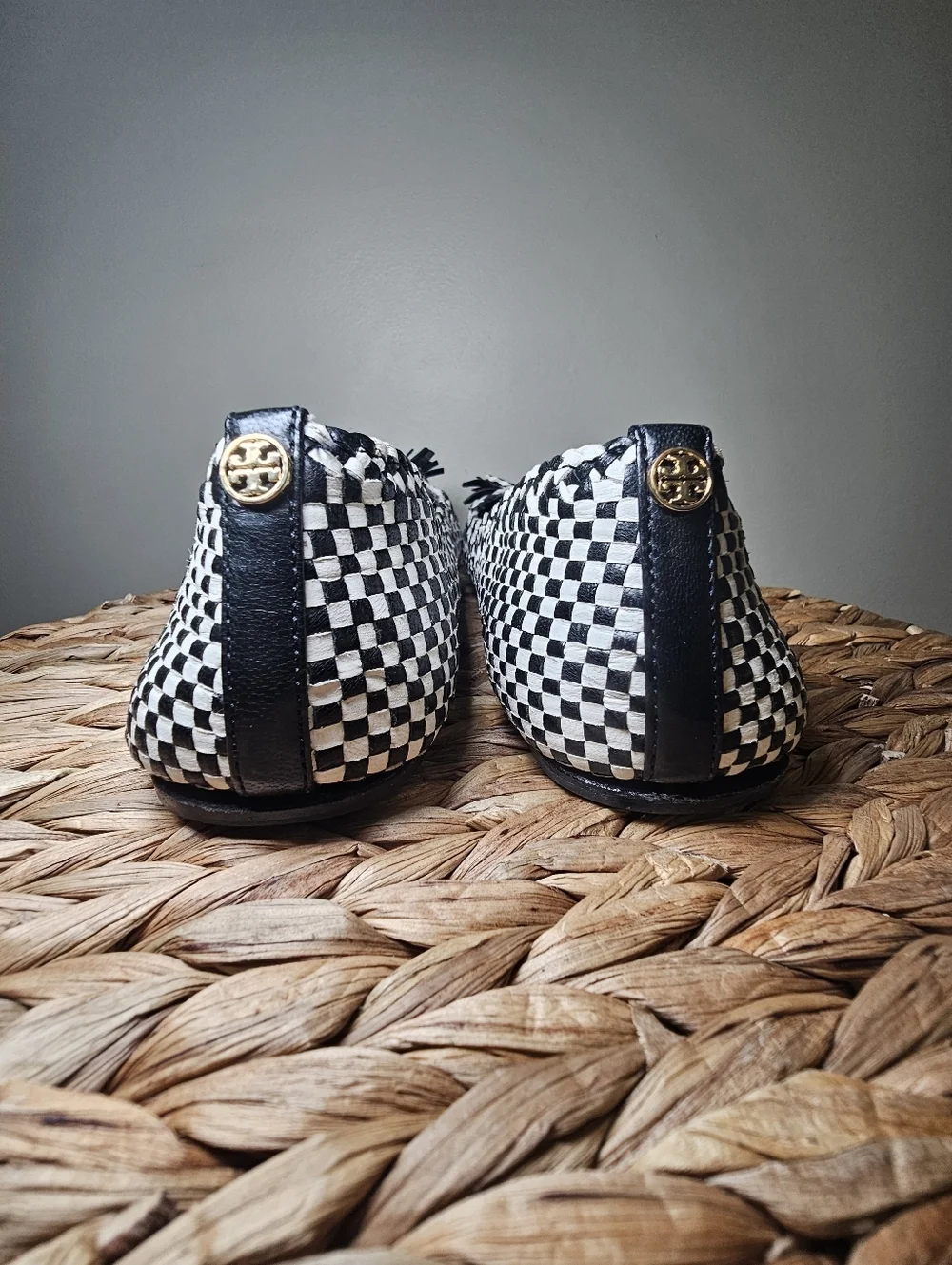 Tory Burch Woven Leather Ballet Flats 8M Black White Checkered Tassel